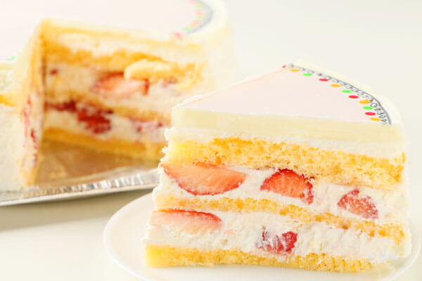 新鮮なイチゴつき写真ケーキを、すぐに食べられるクール便（冷蔵）でお届け！